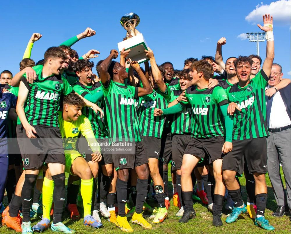 Vodă Caragea! Atacantul român Adrian Caragea, ”rebelul” de la națională, a câștigat Turneul Viareggio cu Sassuolo_3