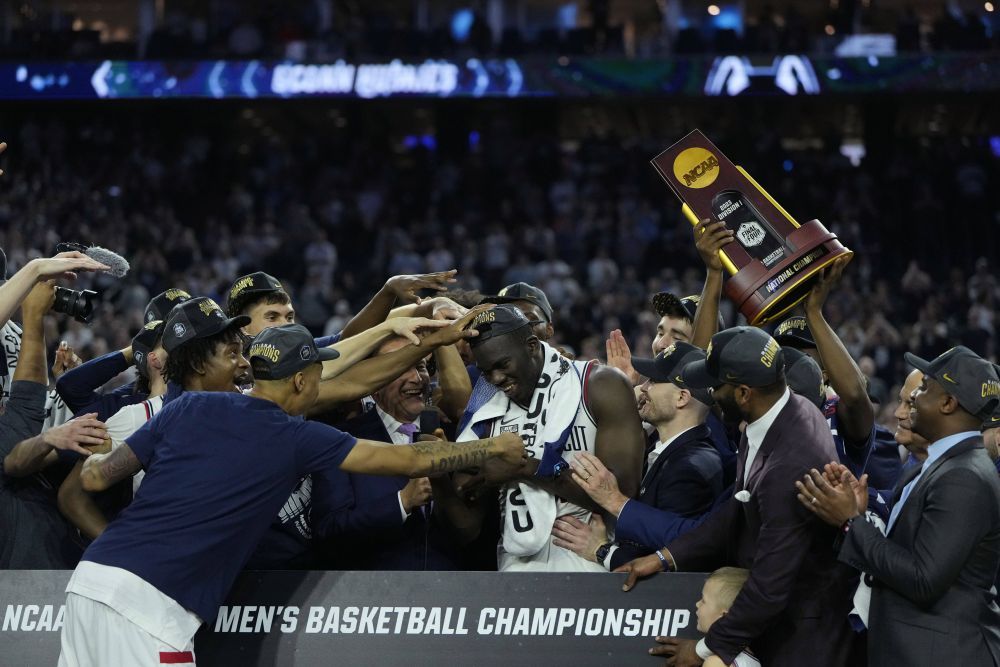 Viața de film a puștiului care spăla mașini în țara lui: visa să joace în Franța și acum e vedetă în America_9