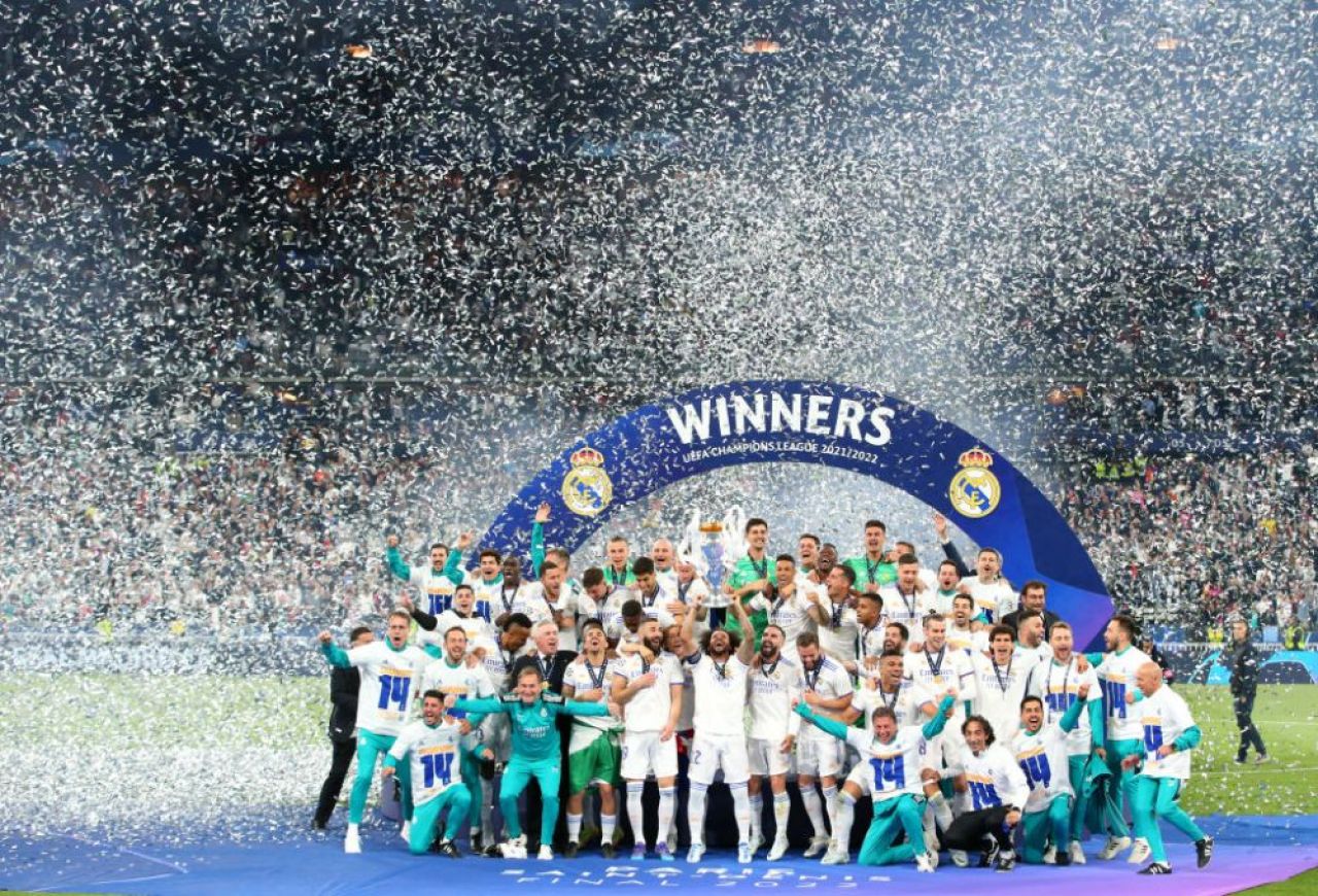 Câți bani a câștigat după cucerirea trofeului Champions League în sezonul 2021-2022 _3