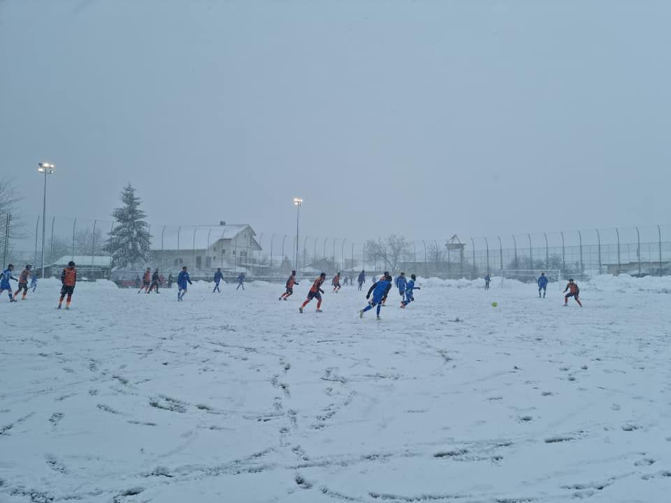 Hai, băieți! Hai, băieți, puneți mâna pe lopeți! Cum arată stadionul din Iași_2