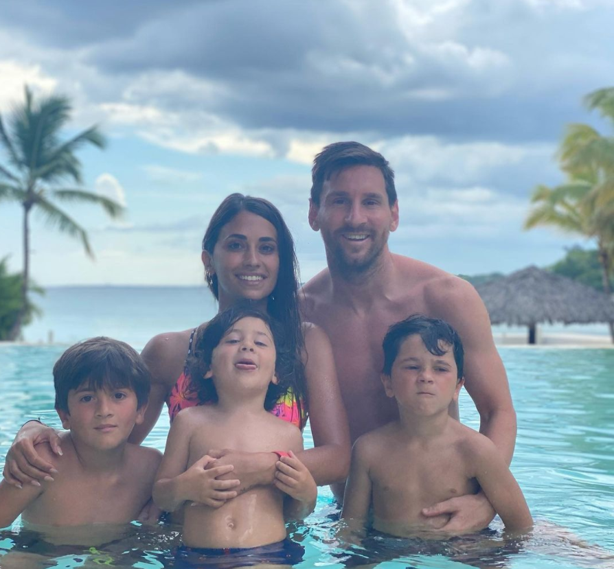 Superstițiile soției lui Lionel Messi înaintea unui meci. Ce face frumoasa Antonela Roccuzzo pentru a-i purta noroc_53