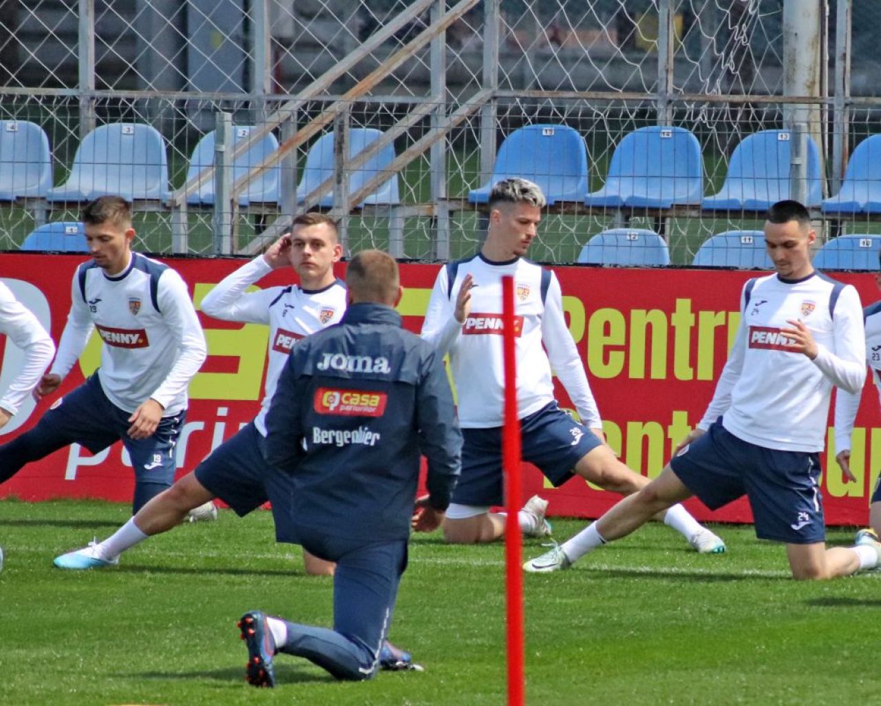 Rocadă între Man și Cicâldău? Parma și Galatasaray pot să schimbe jucătorii români între ele_8