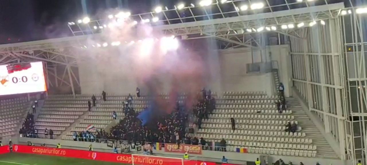Atmosferă „incendiară” la Dinamo - Oțelul Galați! Fanii fac spectacol în tribune_14