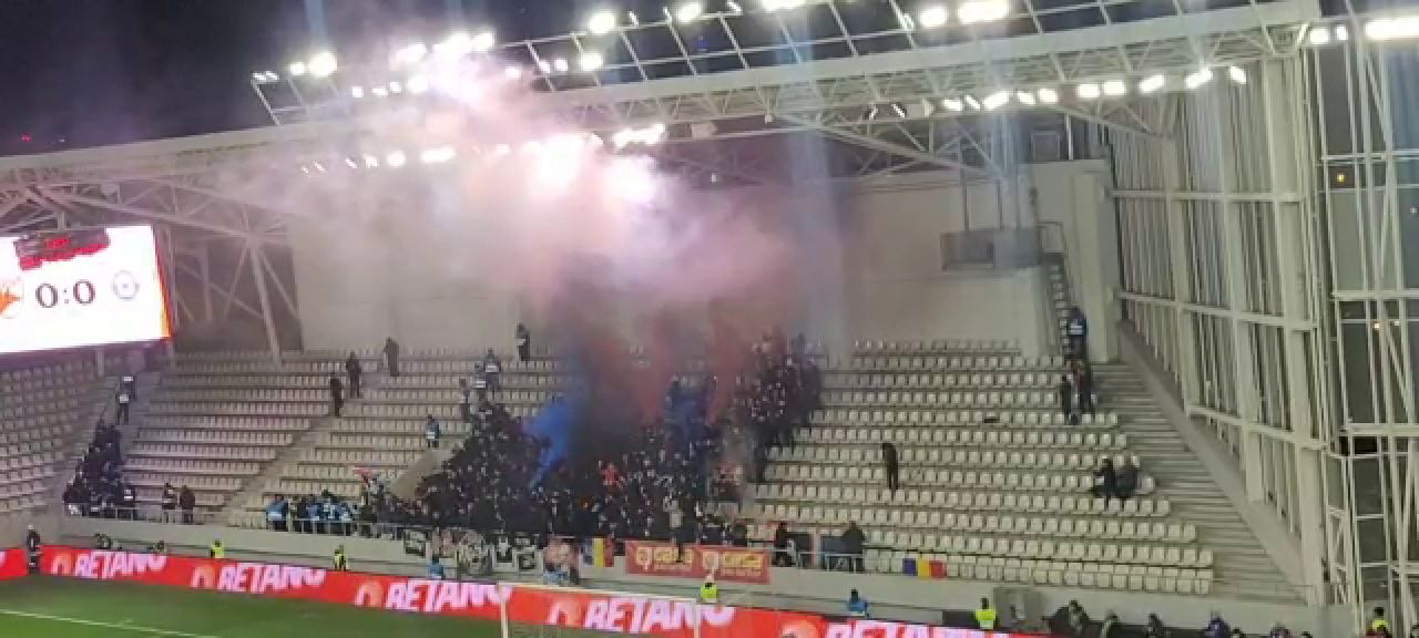 Atmosferă „incendiară” la Dinamo - Oțelul Galați! Fanii fac spectacol în tribune_19