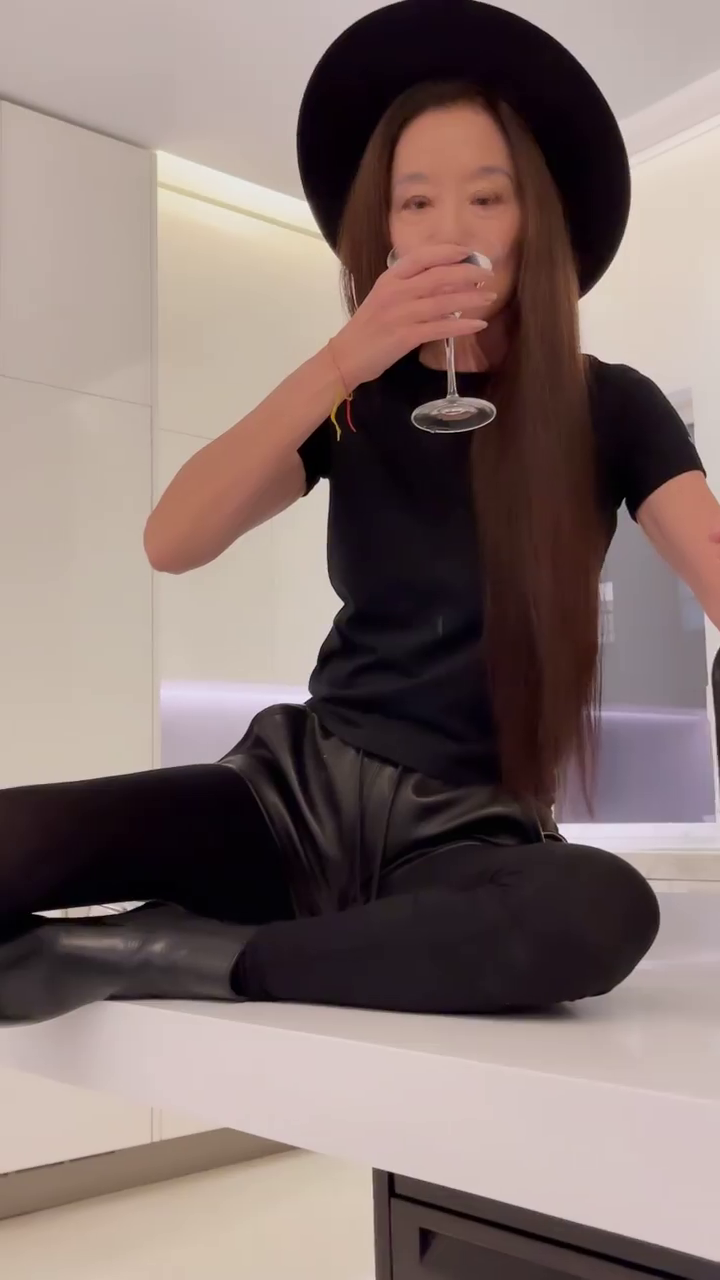 Nimeni nu o crede că are 73 de ani! Cum arată Vera Wang și ce avere impresionantă a strâns_58
