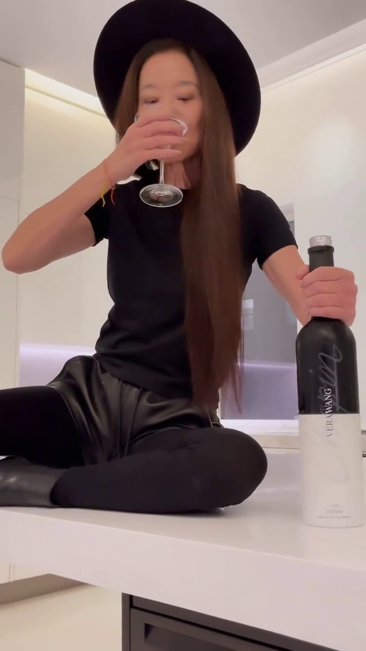 Nimeni nu o crede că are 73 de ani! Cum arată Vera Wang și ce avere impresionantă a strâns_62