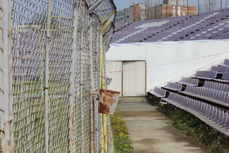 Autoritățile își bat joc de un stadion legendar din România: 
