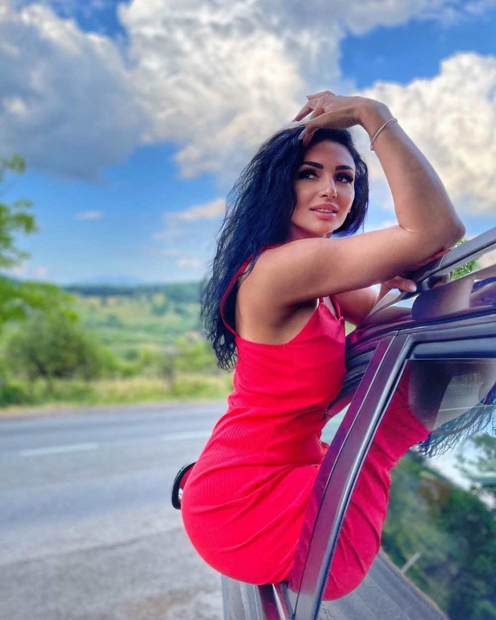 Mihaela Evi, sexy-antrenoarea, și cele două motive care au făcut-o să continue în handbal! _7