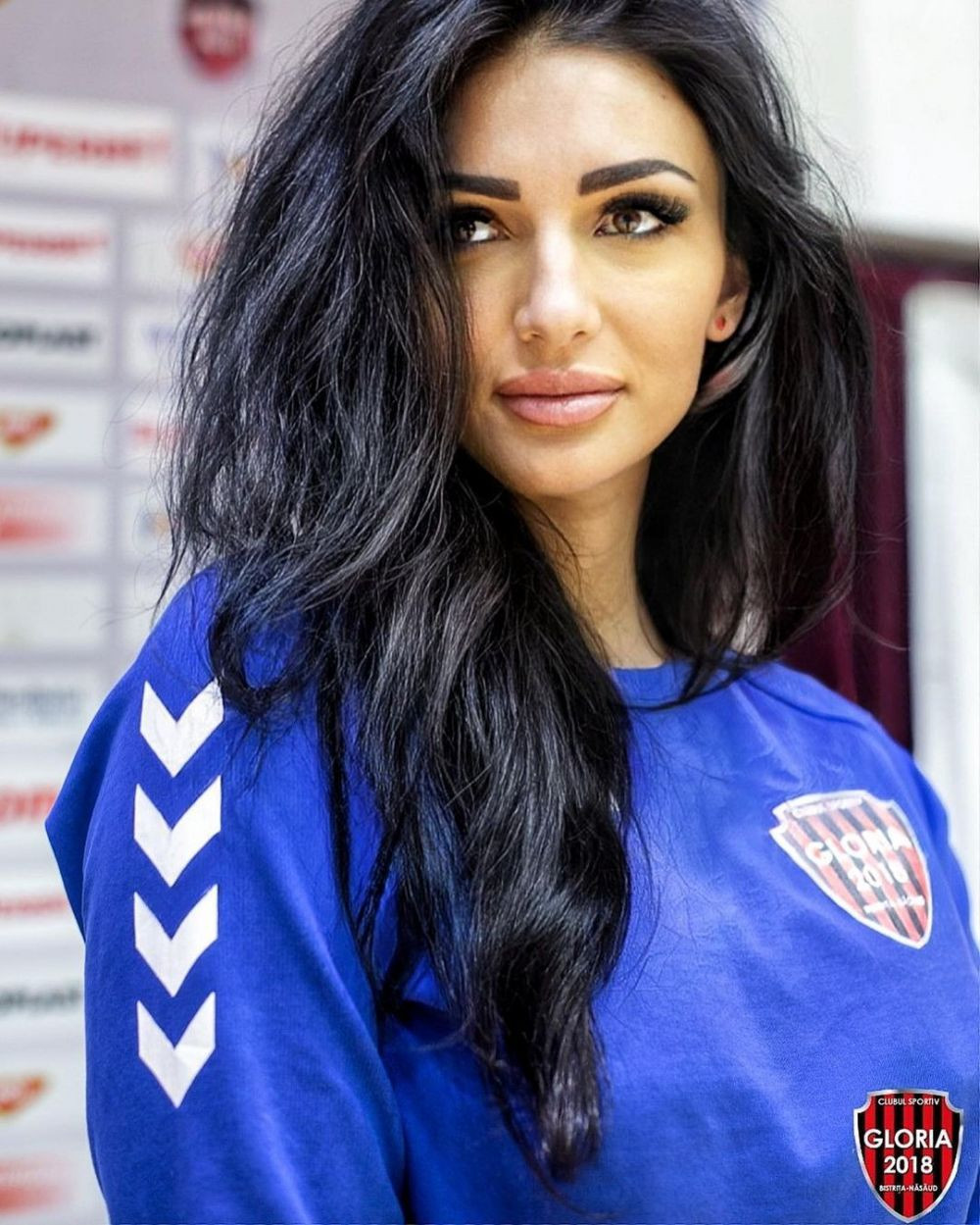 Mihaela Evi, sexy-antrenoarea, și cele două motive care au făcut-o să continue în handbal! _24