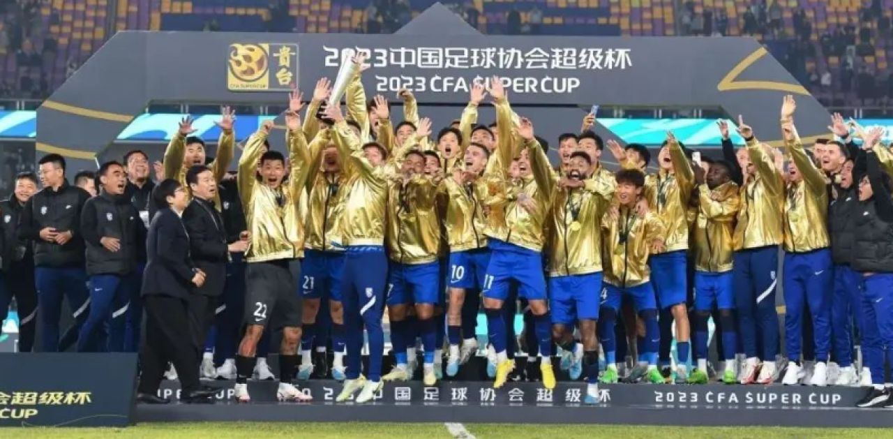 Nicolae Stanciu, încă o pasă de gol și încă un trofeu în China! Wuhan Tree Towns, fără rival_1