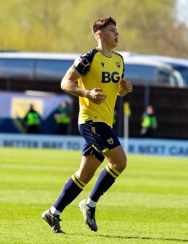 Stephan Negru a debutat la 20 de ani în fotbalul profesionist englez! A bifat primele minute într-un egal cu Sheffield Wednesday_1