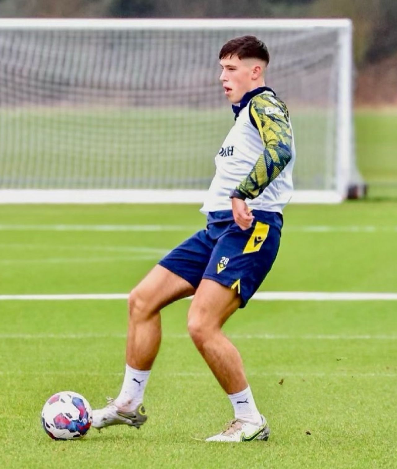 Stephan Negru a debutat la 20 de ani în fotbalul profesionist englez! A bifat primele minute într-un egal cu Sheffield Wednesday_3