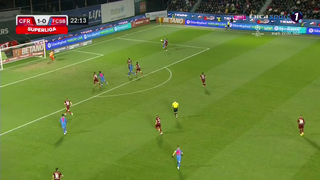 Faza care a inflamat spiritele la Cluj! FCSB a cerut lovitură de la 11 metri, însă arbitrul a lăsat jocul să continue_4