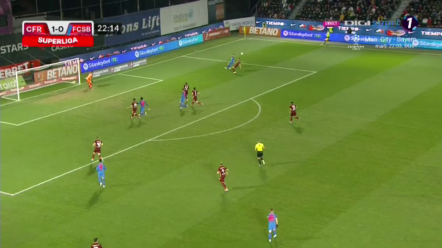 Faza care a inflamat spiritele la Cluj! FCSB a cerut lovitură de la 11 metri, însă arbitrul a lăsat jocul să continue_6
