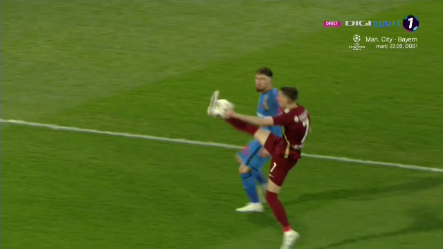 Faza care a inflamat spiritele la Cluj! FCSB a cerut lovitură de la 11 metri, însă arbitrul a lăsat jocul să continue_14
