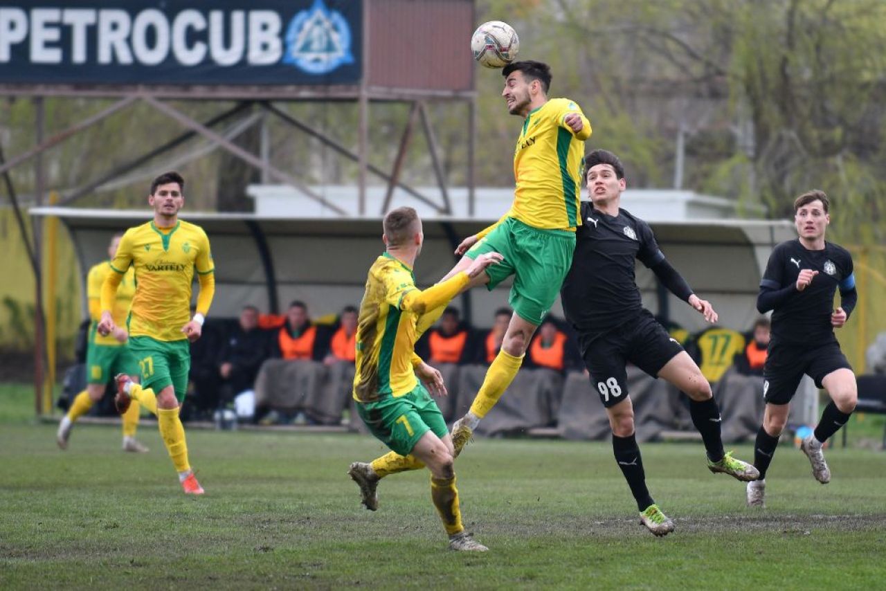 Animal Planet! Autogol haios al lui Cucoș de la Zimbru în derby-ul Moldovei în care a înscris și Potîrniche_3