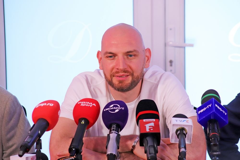 Vlad Moldoveanu s-a retras din activitate. 