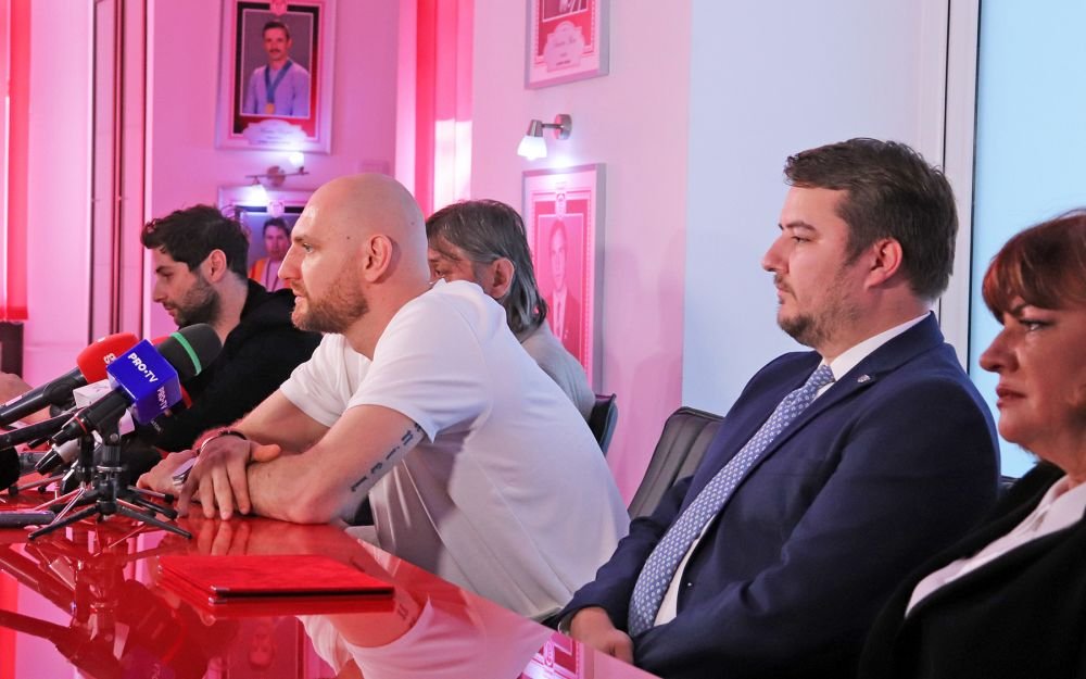 Vlad Moldoveanu s-a retras din activitate. 