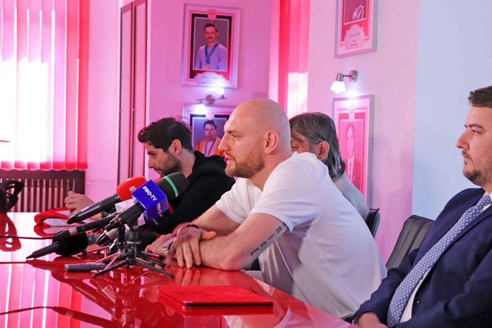 Vlad Moldoveanu s-a retras din activitate. 