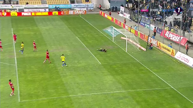 Ca în vremurile bune! Budescu, reușită magnifică în Petrolul - Mioveni_36