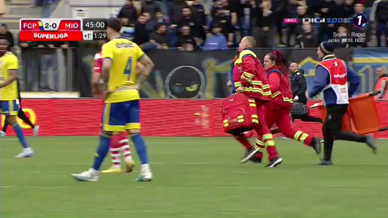 Motivul pentru care Petrolul Ploiești - CS Mioveni a fost oprit temporar. Ce s-a întâmplat, de fapt_13