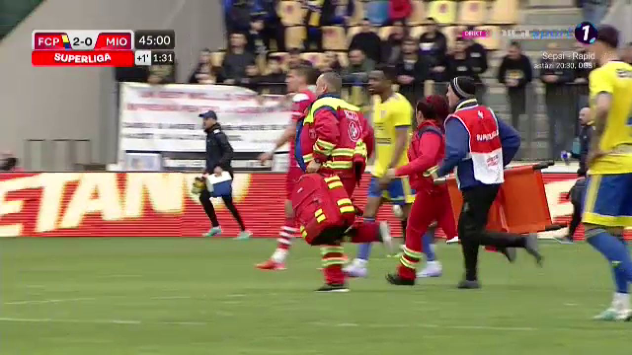 Motivul pentru care Petrolul Ploiești - CS Mioveni a fost oprit temporar. Ce s-a întâmplat, de fapt_15