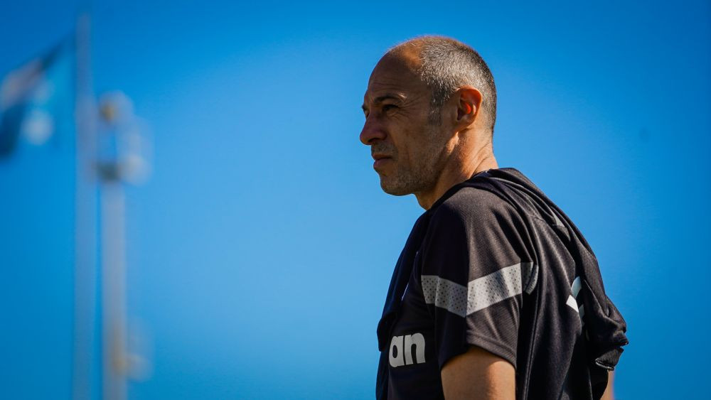 Antrenorul din Cipru de la FCSB a învins acum și liderul campionatului! Are 6 victorii în 7 meciuri_7