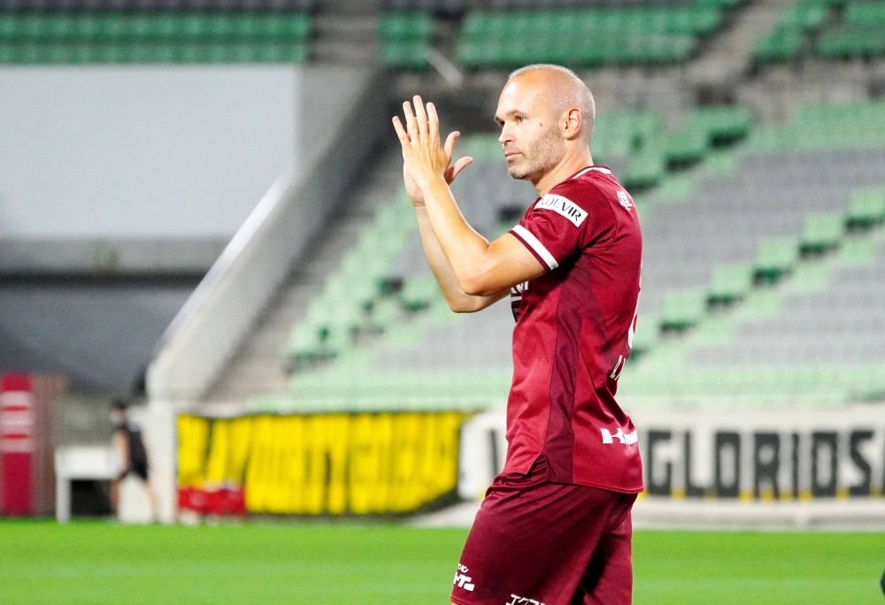 Fotbalistul care a panicat o țară întreagă: și-a șters postările vechi, a lăsat doar această poză și un mesaj alarmant_4