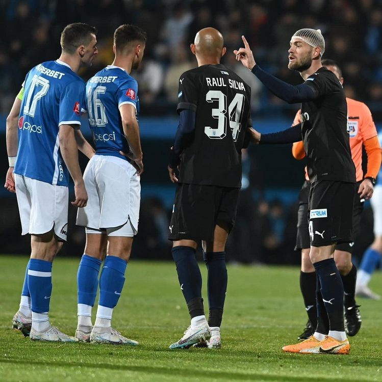 Sorin C&acirc;rțu nu-i iartă pe jucătorii Universității Craiova: &bdquo;E inadmisibil!&rdquo;