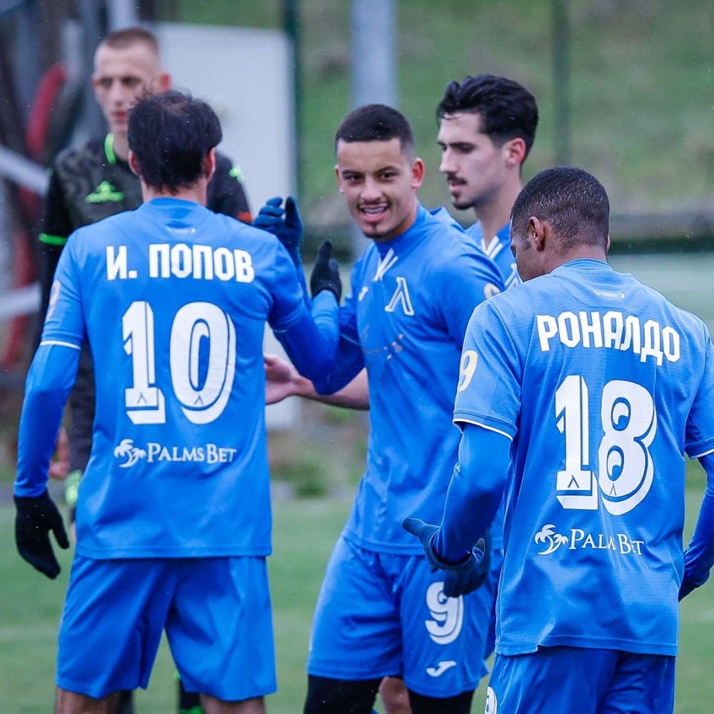 Levski Sofia, mai ceva decât FCSB-ul lui Gigi Becali! Comando pe banca tehnică: interimar + doi profesori universitari + un fost fotbalist din România_2