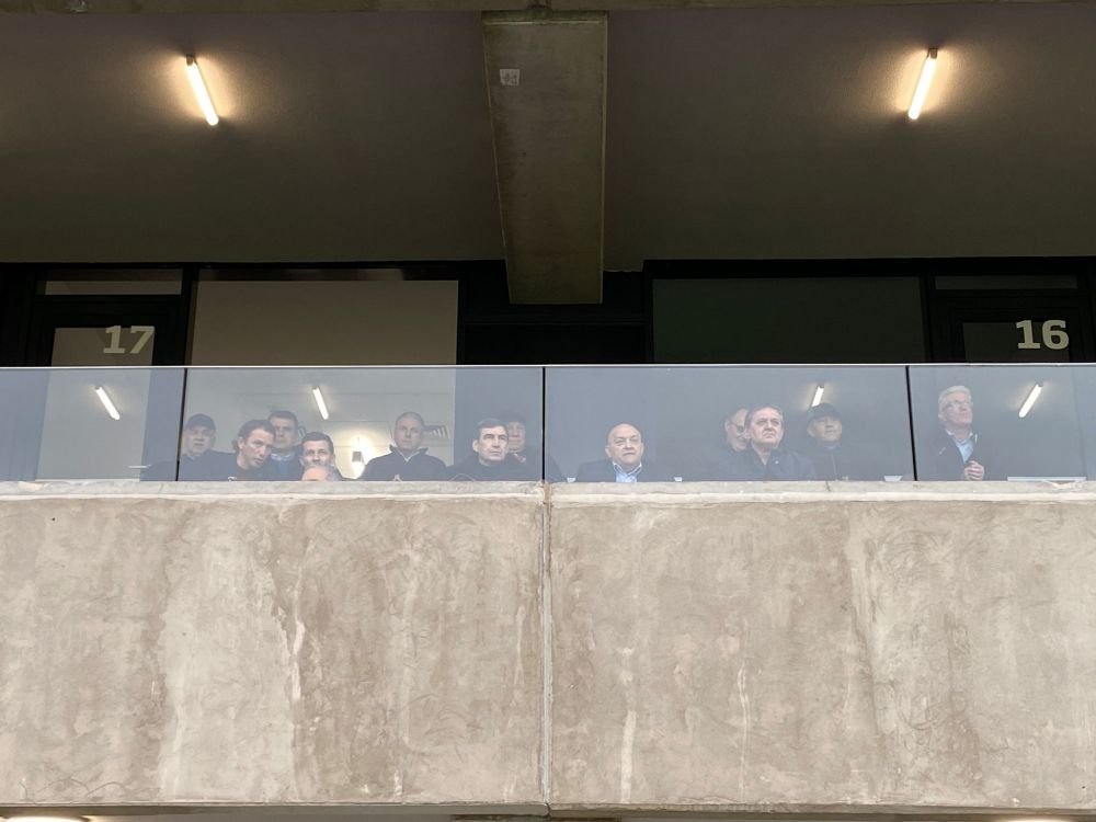 Suporteri de lux la CSA Steaua - Poli Iași, în meciul din play-off-ul ligii secunde_3