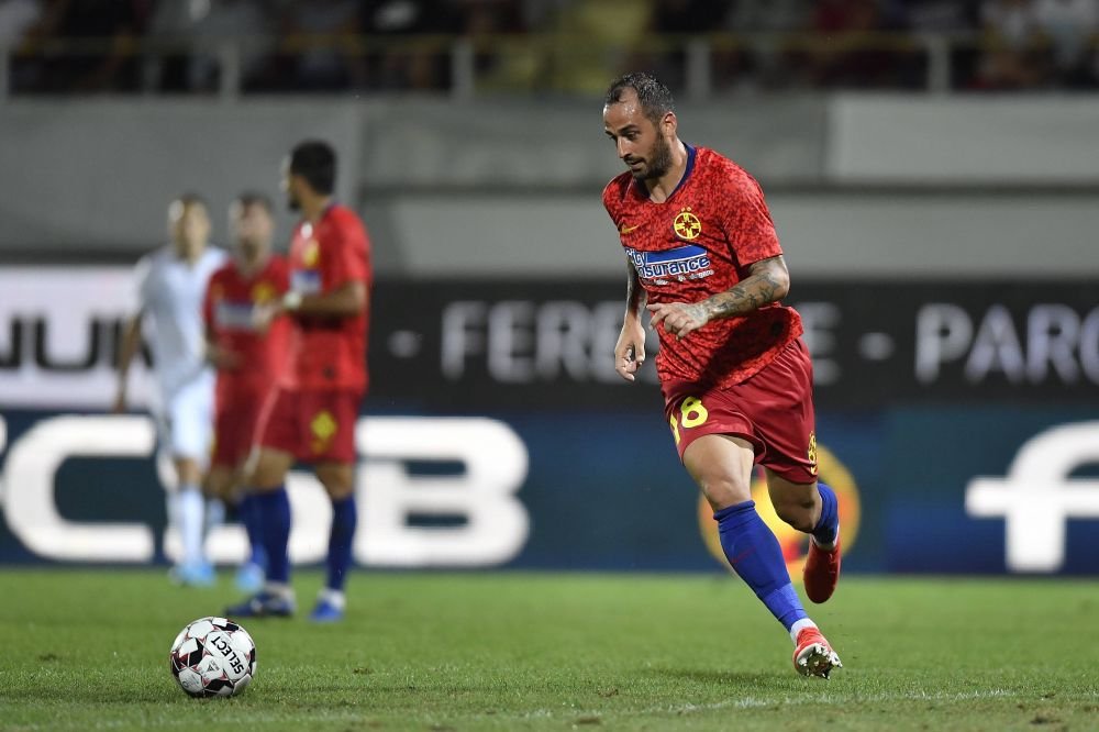 Soiledis de la FCSB a devenit un rockstar! S-a urcat pe scenă și a făcut spectacol cu o cântăreață celebră_2