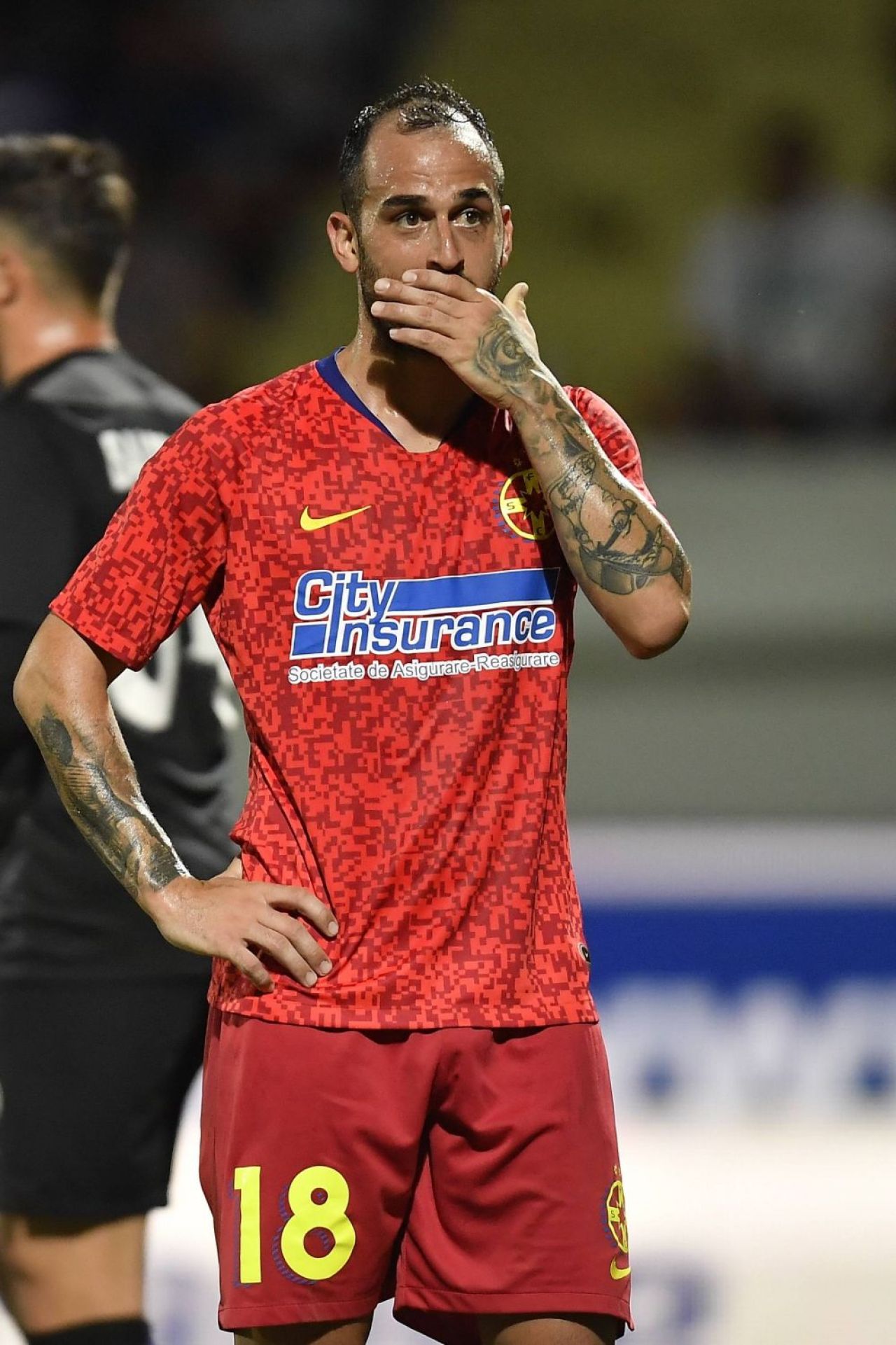 Soiledis de la FCSB a devenit un rockstar! S-a urcat pe scenă și a făcut spectacol cu o cântăreață celebră_3