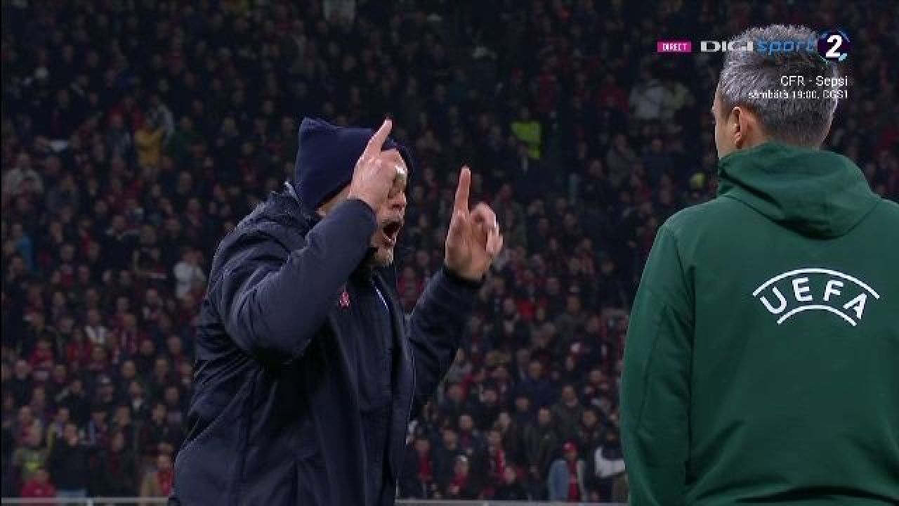 Rafa Leao a distrus fanionul, dar Istvan Kovacs l-a iertat. Spalletti nu a înțeles decizia_13