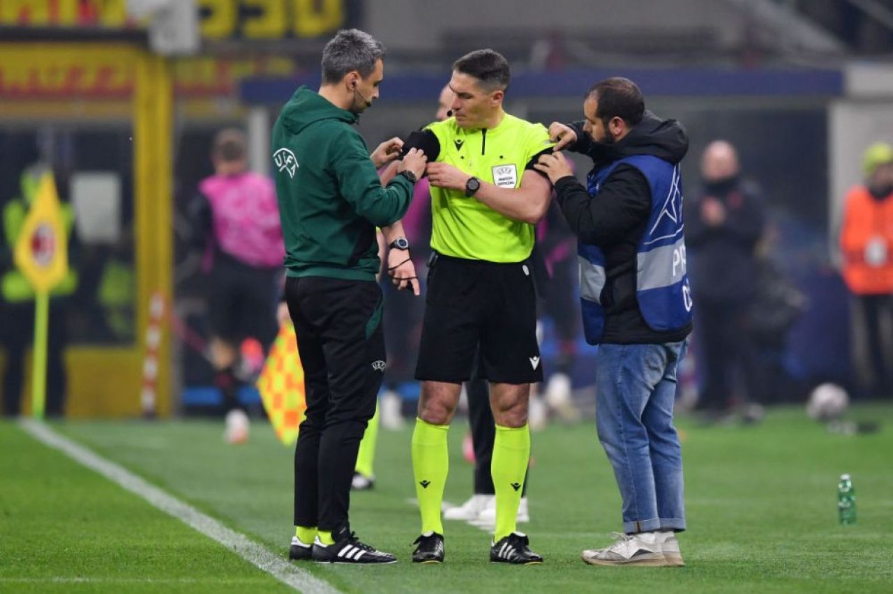 „O seară mizerabilă!” / „Arbitru de rahat!” Istvan Kovacs, criticat dur după AC Milan - Napoli din sferturile UEFA Champions League _1