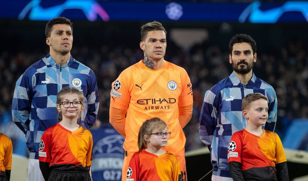 Transfer de top pentru Barcelona! Agentul starului de la Manchester City, surprins la negocieri