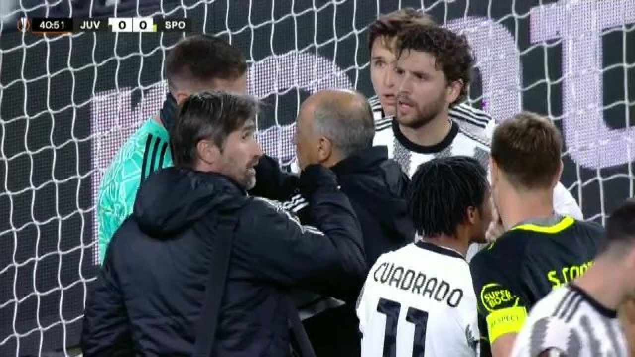 Panică la Juventus - Sporting. Lui Szczesny i s-a făcut rău și a părăsit terenul în lacrimi_3