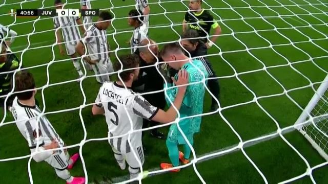 Panică la Juventus - Sporting. Lui Szczesny i s-a făcut rău și a părăsit terenul în lacrimi_4