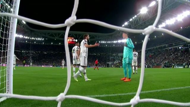 Panică la Juventus - Sporting. Lui Szczesny i s-a făcut rău și a părăsit terenul în lacrimi_6