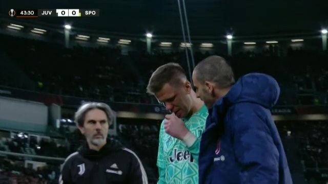 Panică la Juventus - Sporting. Lui Szczesny i s-a făcut rău și a părăsit terenul în lacrimi_11