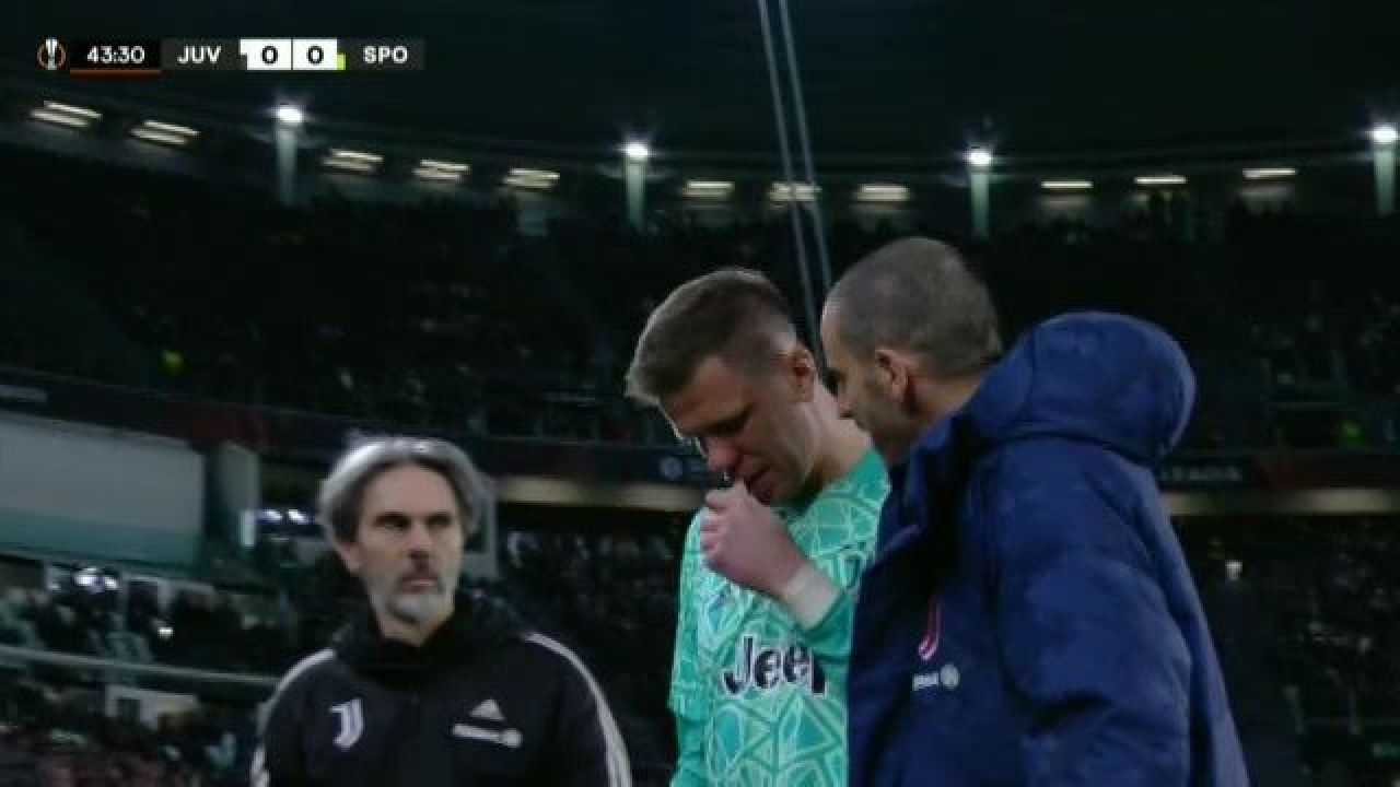 Panică la Juventus - Sporting. Lui Szczesny i s-a făcut rău și a părăsit terenul în lacrimi_11
