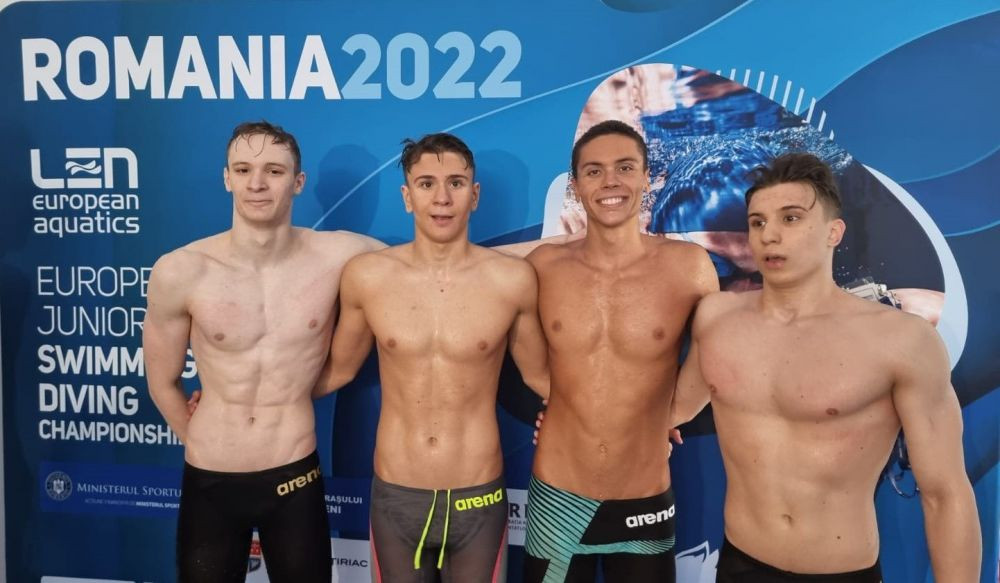 Ce face de Paște supercampionul David Popovici_12