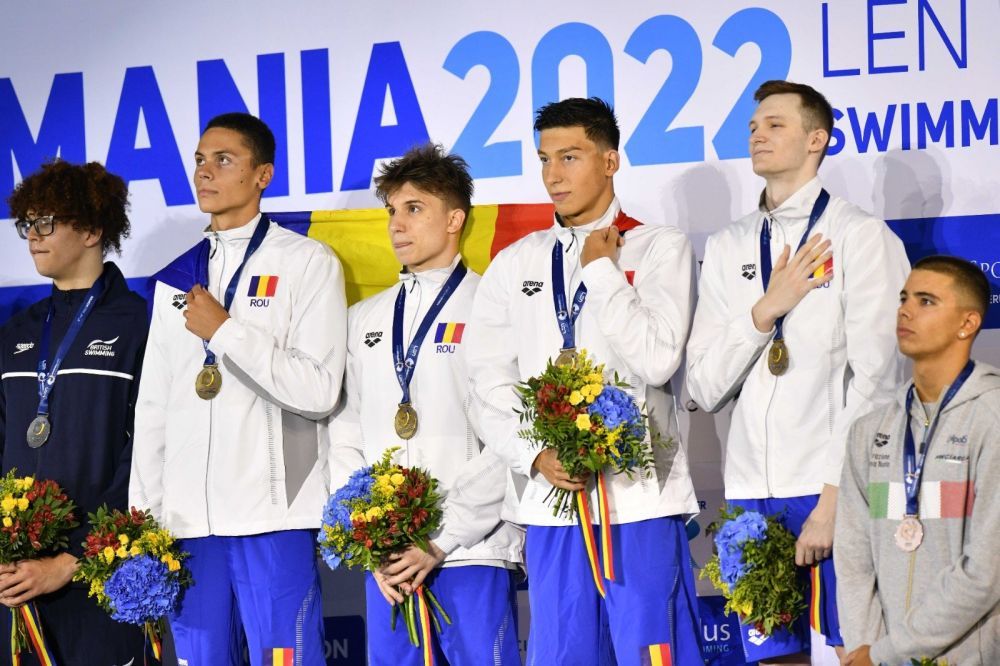 Ce face de Paște supercampionul David Popovici_15