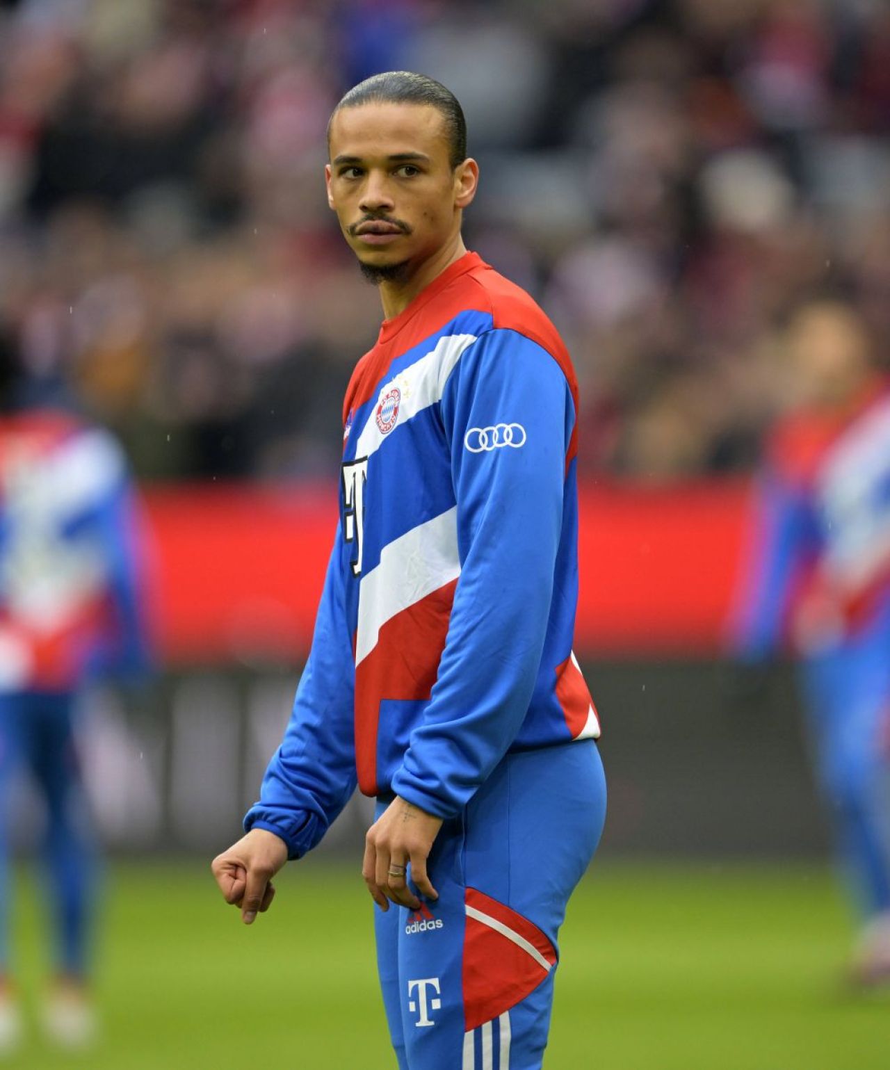 Leroy Sane, lăsat cu buza umflată de Sadio Mane! Cum a fost surprins neamțul la meci după disputa din vestiar _10
