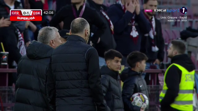 Dan Petrescu, un car de nervi în prima repriză cu Sepsi! A văzut imediat cartonașul galben după ieșirea sa _12