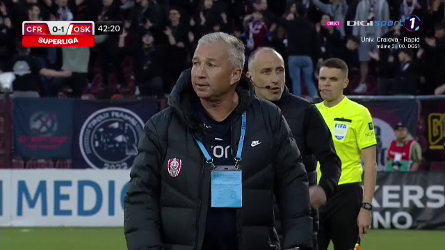 Dan Petrescu, un car de nervi în prima repriză cu Sepsi! A văzut imediat cartonașul galben după ieșirea sa _31