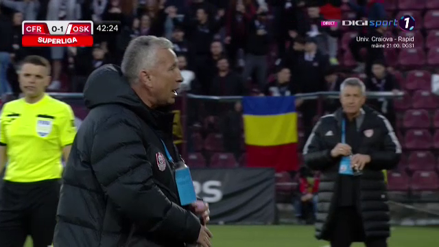 Dan Petrescu, un car de nervi în prima repriză cu Sepsi! A văzut imediat cartonașul galben după ieșirea sa _35
