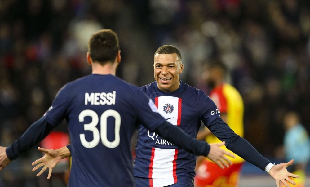 Victorie fără probleme pentru PSG cu Lens după ce oaspeții au rămas în inferioritate! Messi și Mbappe au marcat _3