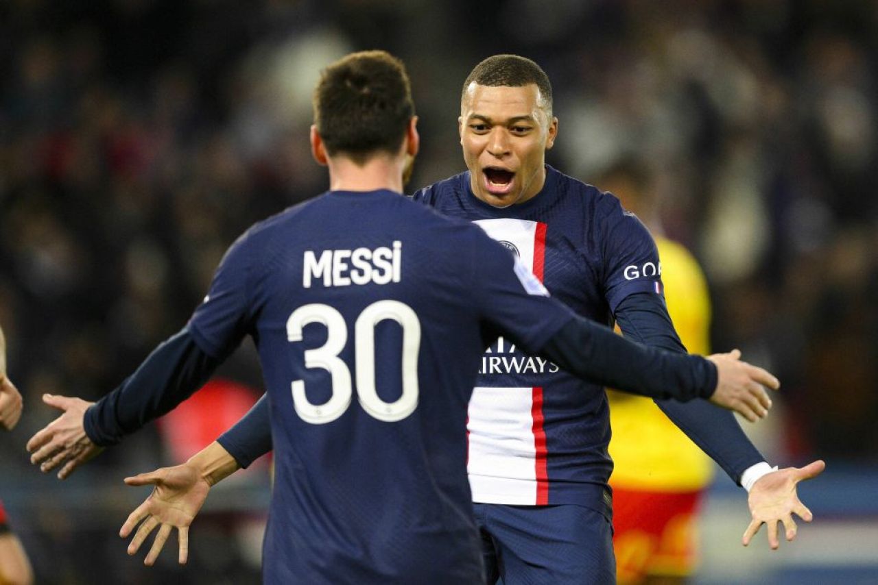 Victorie fără probleme pentru PSG cu Lens după ce oaspeții au rămas în inferioritate! Messi și Mbappe au marcat _4