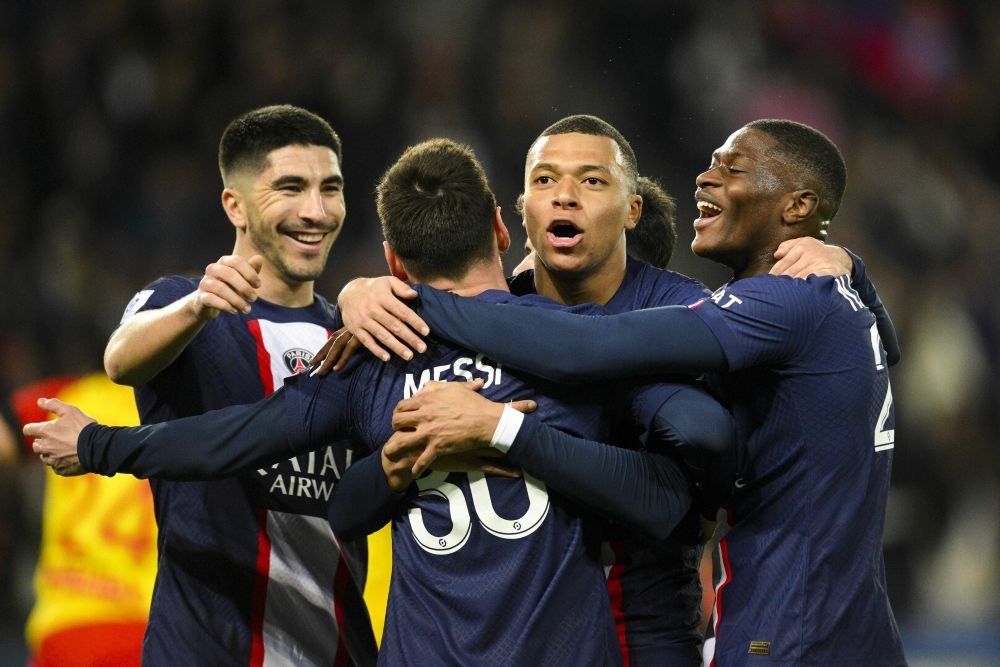 Victorie fără probleme pentru PSG cu Lens după ce oaspeții au rămas în inferioritate! Messi și Mbappe au marcat _5
